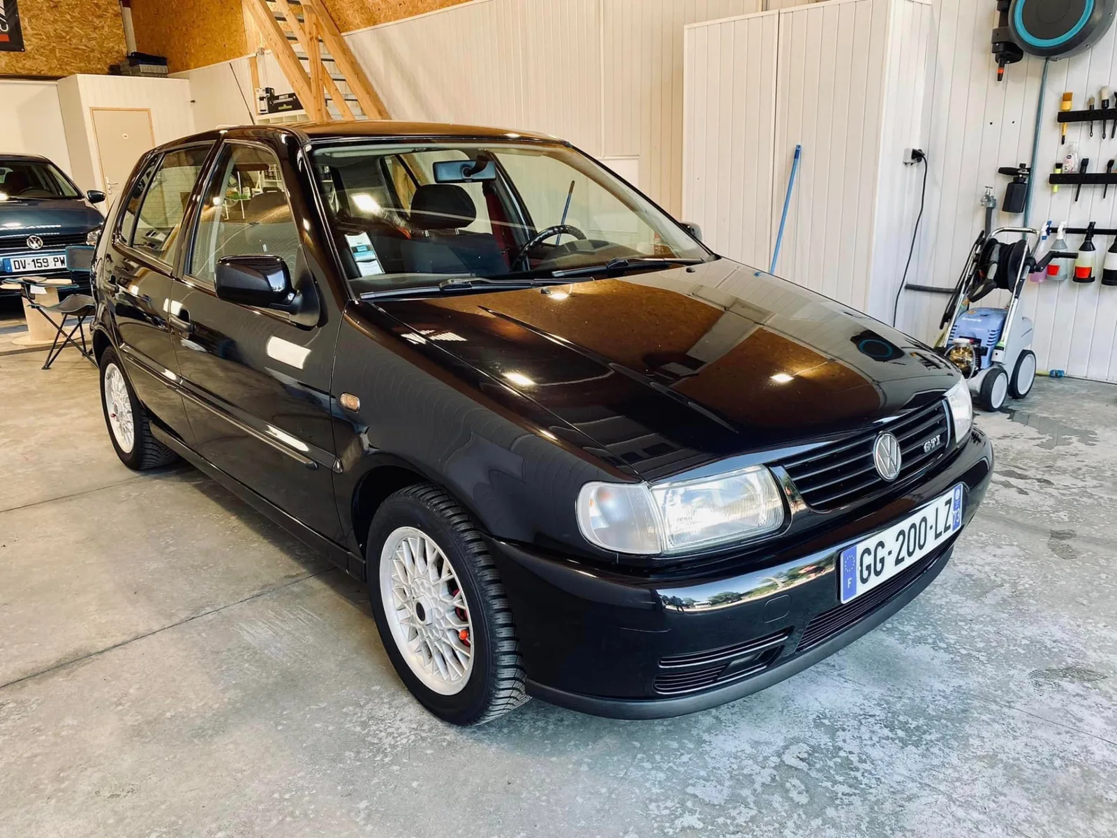 Volkswagen Polo GTI noire préparée dans l'atelier DCM Morteau